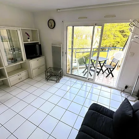 Apartamento Large Studio On The Seafront