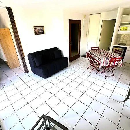 Apartamento Large Studio On The Seafront